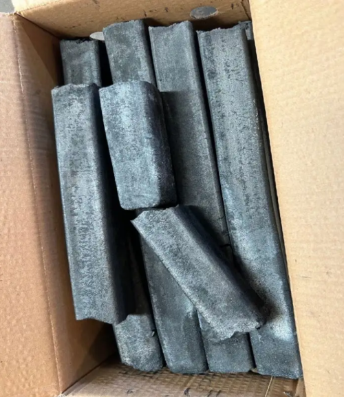 100% Natural Sawdust Charcoal Briquettes High Calorific Value BBQ Charcoal with Low Ash Content Available Stick Square